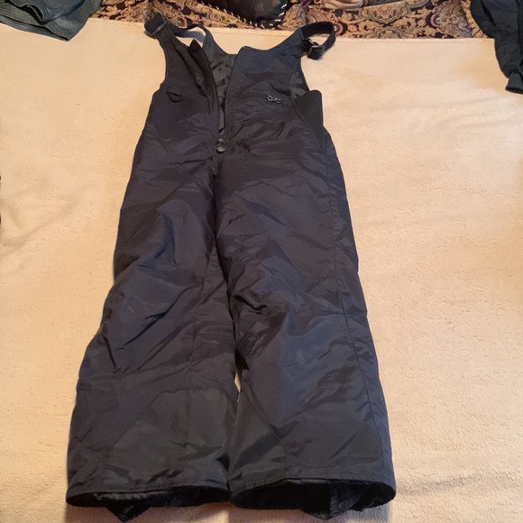 Rawik Youth Boys Size Small Snow Bibs in excellent used condition. - Picture 2 of 3